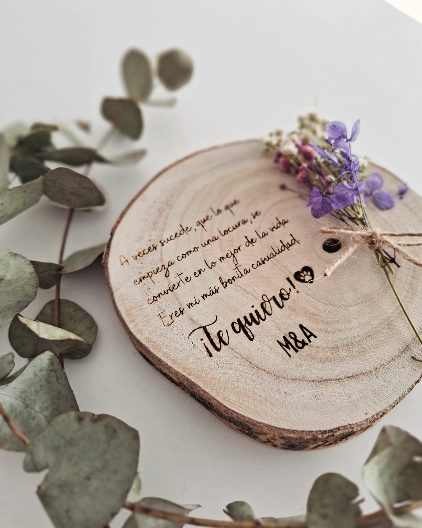 Rodaja de madera mesero